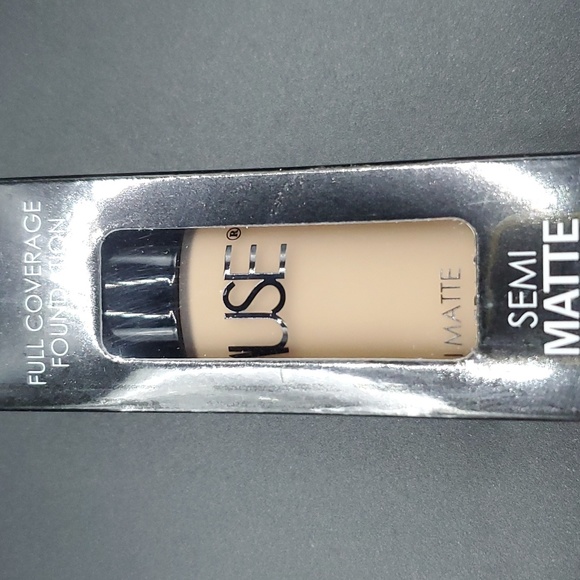 NIB Amuse Liquid Foundation Semi Matte Finish LIGHT NO DARK - Picture 5 of 13